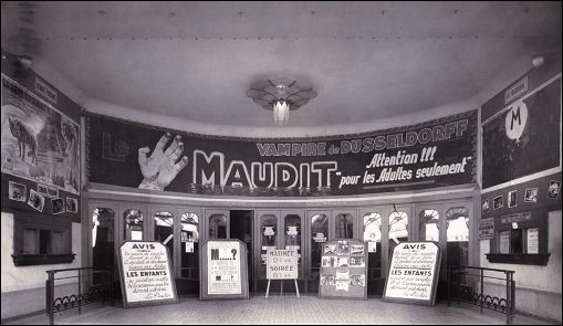 Présentation du film M LE MAUDIT dans le hall du cinéma PALLADIUM à Avignon (France) Présentation du film M LE MAUDIT dans le hall du cinéma PALLADIUM à Avignon (France)