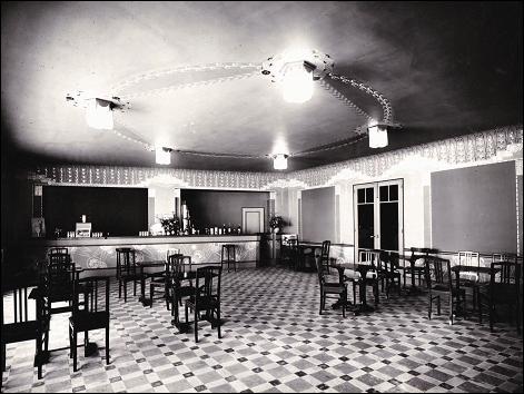 Le bar du cinéma PALLADIUM à Avignon (France) Le bar du cinéma PALLADIUM à Avignon (France)